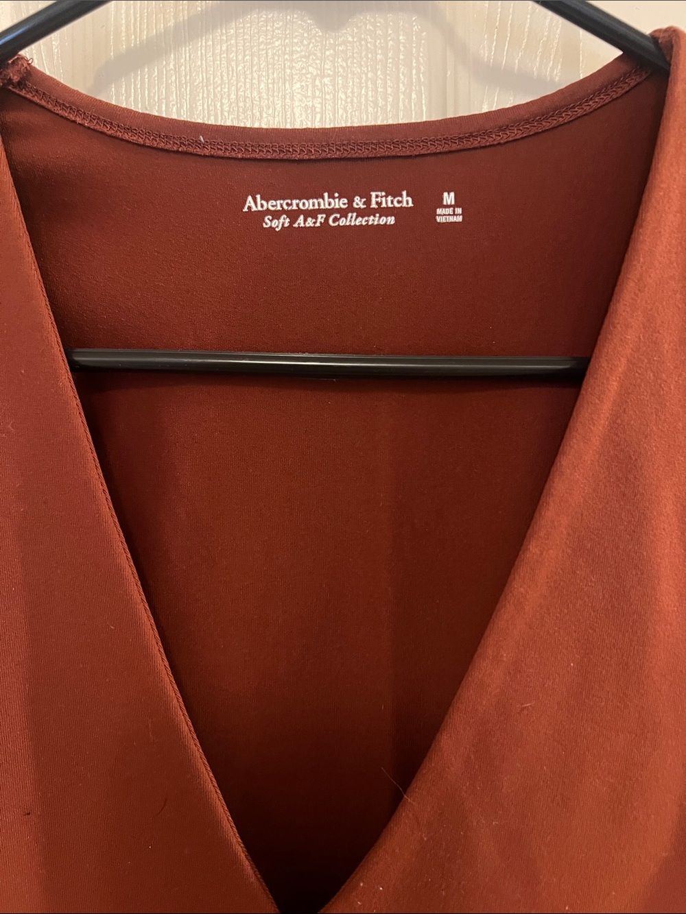 Abercrombie & Fitch Rust-Brown Long Sleeve V-Neck Bodysuit - Picture 2 of 3